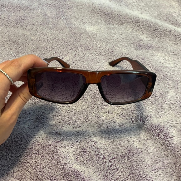 Local European Accessories - Coffee colored sunglasses